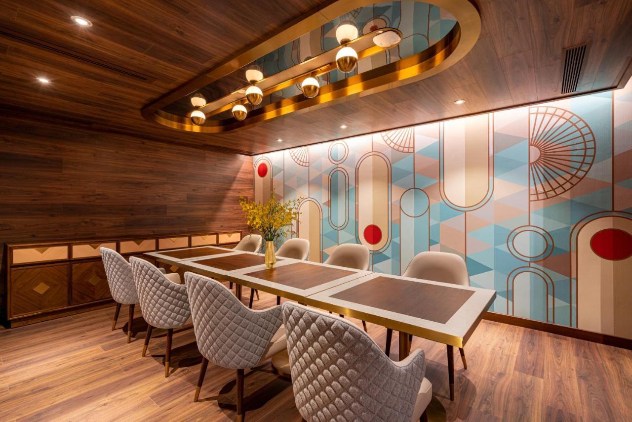 Fusion Original Saigon Centre Hotell Ho Chi Minh-staden Exteriör bild The interior of the lounge